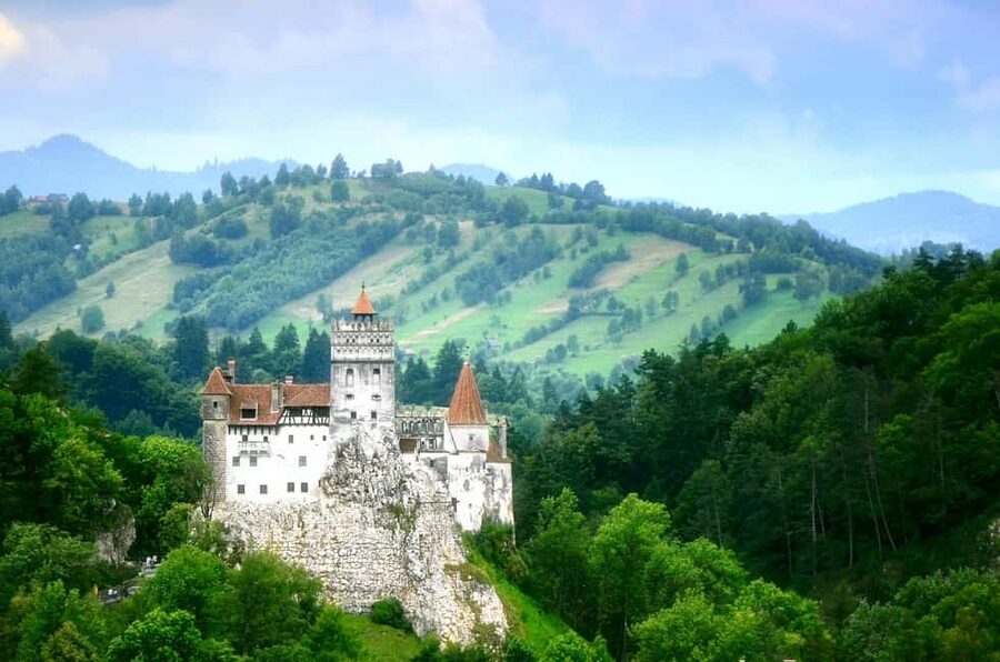 1-Day Guided Tour: Bucharest-Peles, Dracula Castle & Brasov - Forty minutes to Brasov