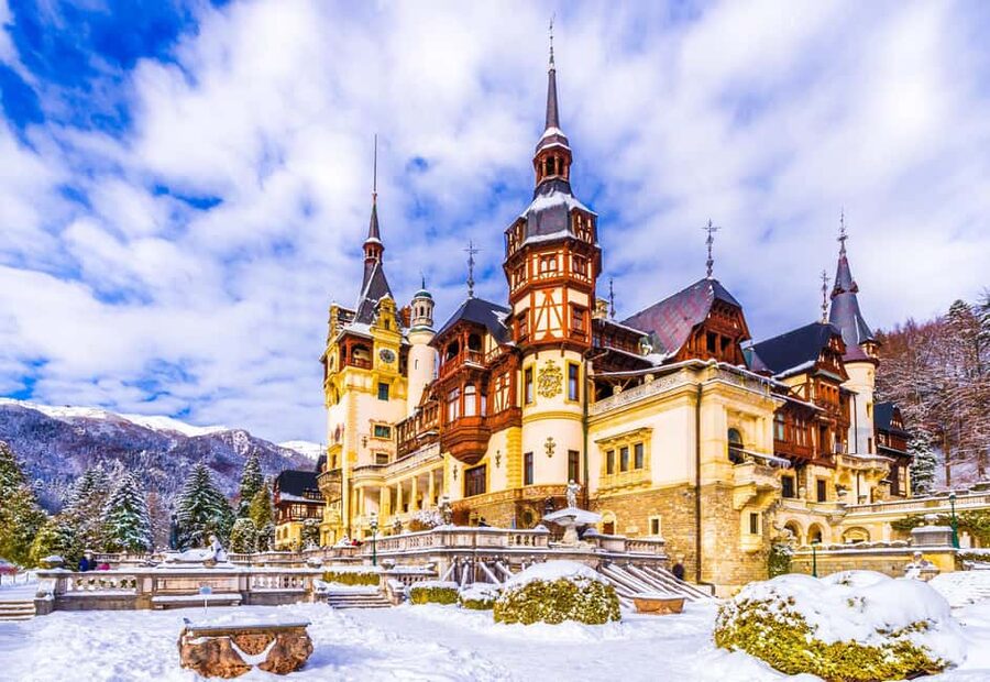 1-Day Minivan Tour 3 Castles: Peles, Wednesday & Dracula’s - Who will enjoy this tour most