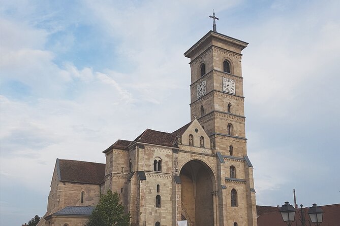 10-Day Private Tour of Romania with Pick Up - Day 2: Royal tombs, Vlad’s fortress, and the high road