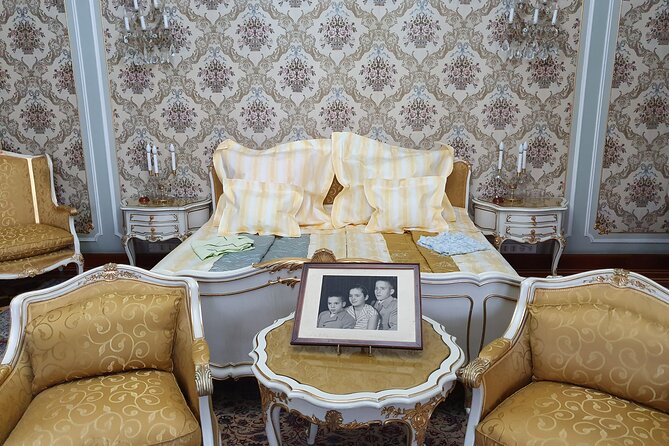 10 h Ceausescu Communism Private Tour in Bucharest plus Dracula's Grave - What the private format really changes