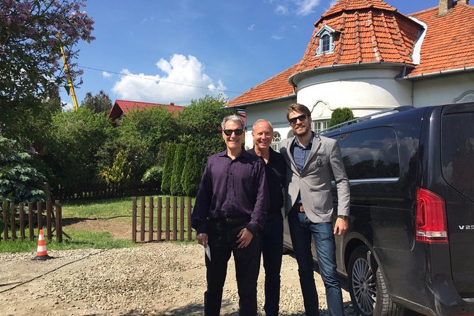 3 Castle:Peles ,Bran,Cantacuzino Tour from Brasov /Hotel pickup - The van, pickup, and pace
