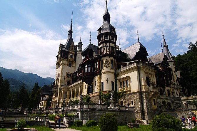 3-Castle: Peles,Bran,Rasnov,Sinaia Monastery from Brasov w pickup - Sinaia Monastery in a short but worthwhile stop