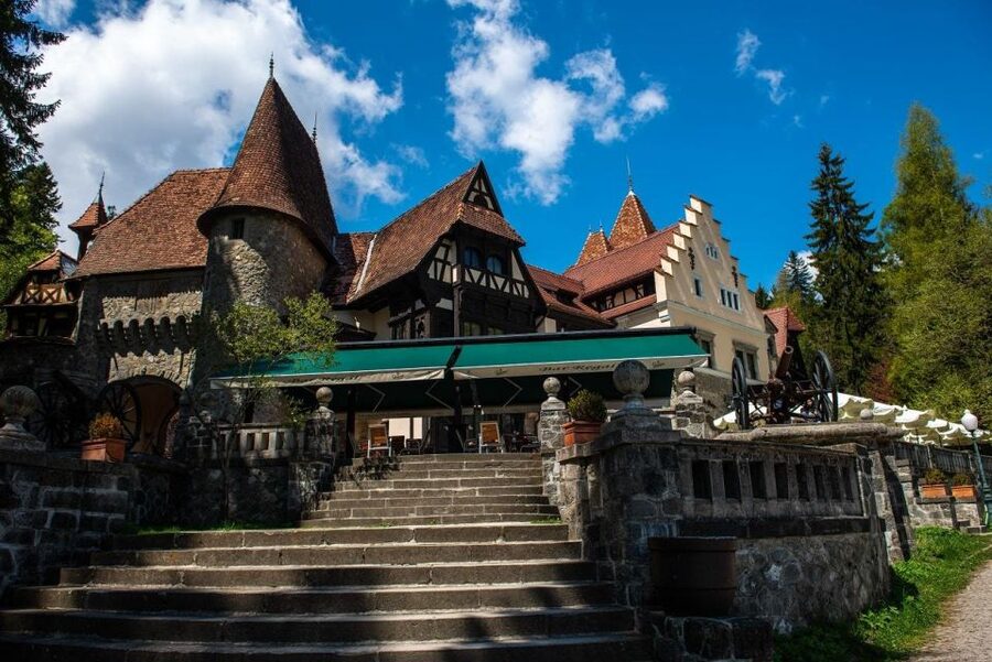3-Day Medieval Transylvania Package Tour - Day 1: Curtea de Argeș, Cozia, and Sibiu
