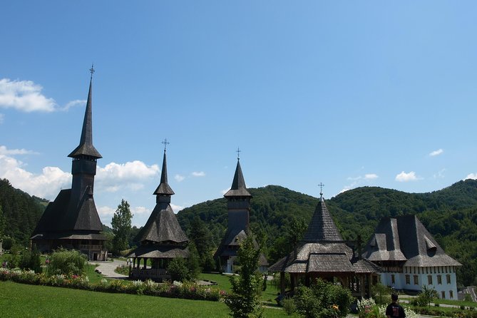 3 Day Tour of Maramures - Day one: blue crosses and the memory of Sighet