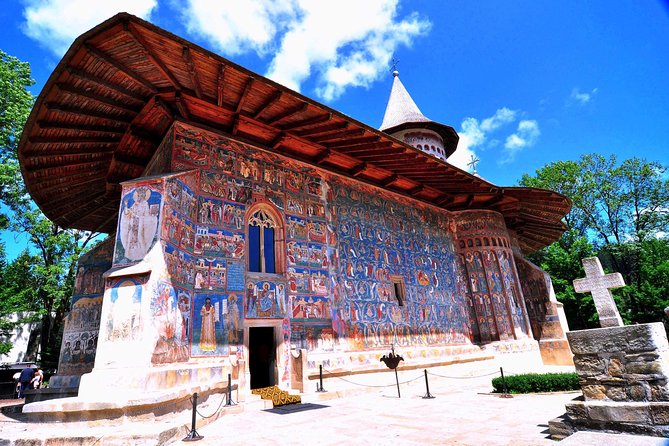 6 Days Transylvania and Bukovina Small Group Tour from Bucharest - Day 6: Peles Castle and a Bucharest finish