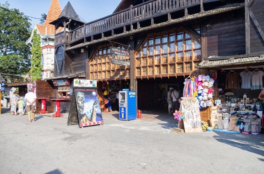 7h Dracula's Castle Private Tour from Bucharest - Fast Tour - Sinaia Monastery gives the drive a cultural anchor