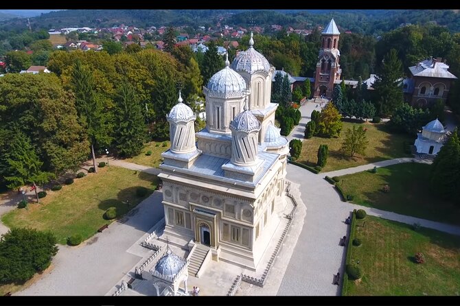 8 Days Private Romania Tour from Bucharest - Day 3: Humor at Săpânța and the cost of communism