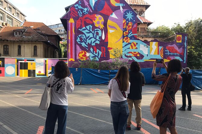 Alternative Bucharest: 2.5-3 Hours Walking tour (Small groups) - Izvor Park: messages in a public space