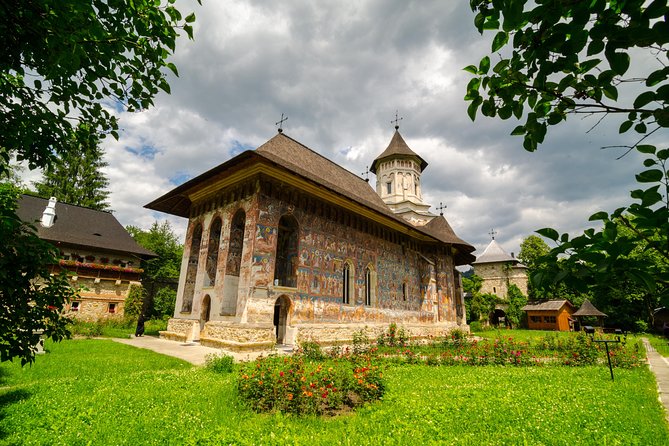 Best of Romania in 10 Days - Day 7: Viscri and the streets of Brasov