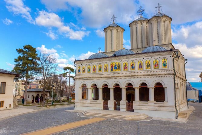 Best Walking Tour of Bucharest's City Center - 2.5 hours - Revolution Square and the fall of communism