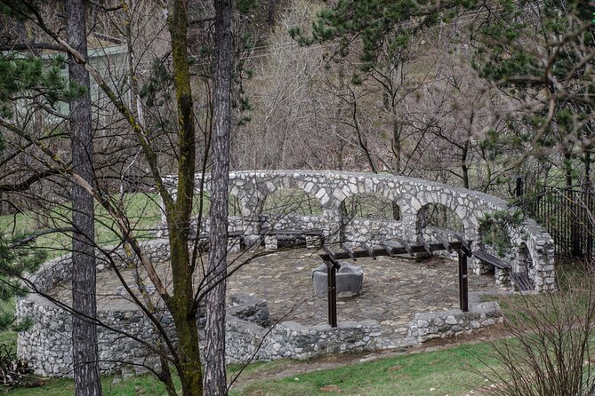 Bran Castle, Bear Sanctuary, and Rasnov Fortress Half Day Tour - Why the bear sanctuary deserves three hours