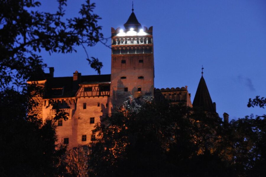 Brasov: Peles Castle, Bran Castle & Rasnov Fortress Day Tour - Key points to know before booking