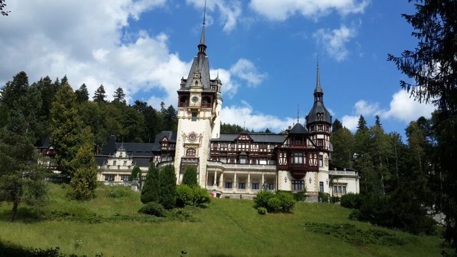 Brasov: Peles Castle, Bran Castle & Rasnov Fortress Day Tour - Who should book this Brașov day trip?