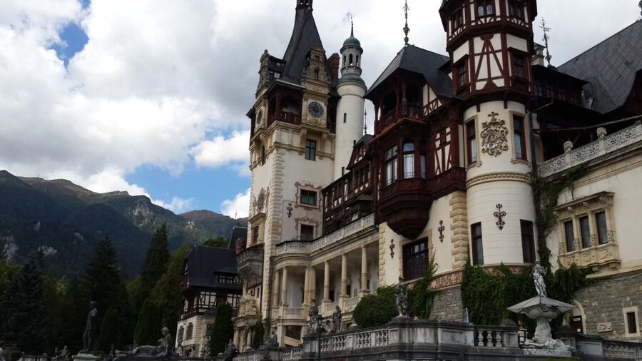 Brasov: Peles Castle, Bran Castle & Rasnov Fortress Day Tour - From Brașov’s old square to the Carpathian foothills