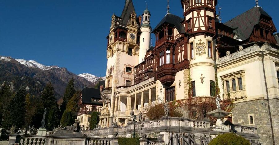 Brasov: Peles Castle, Bran Castle & Rasnov Fortress Day Tour - Bran Castle beyond the Dracula label