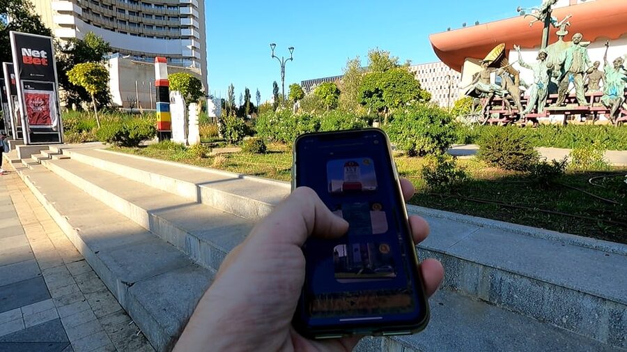 Bucharest 1989 Revolution Walking Tour with Smartphone App - Who will enjoy this most