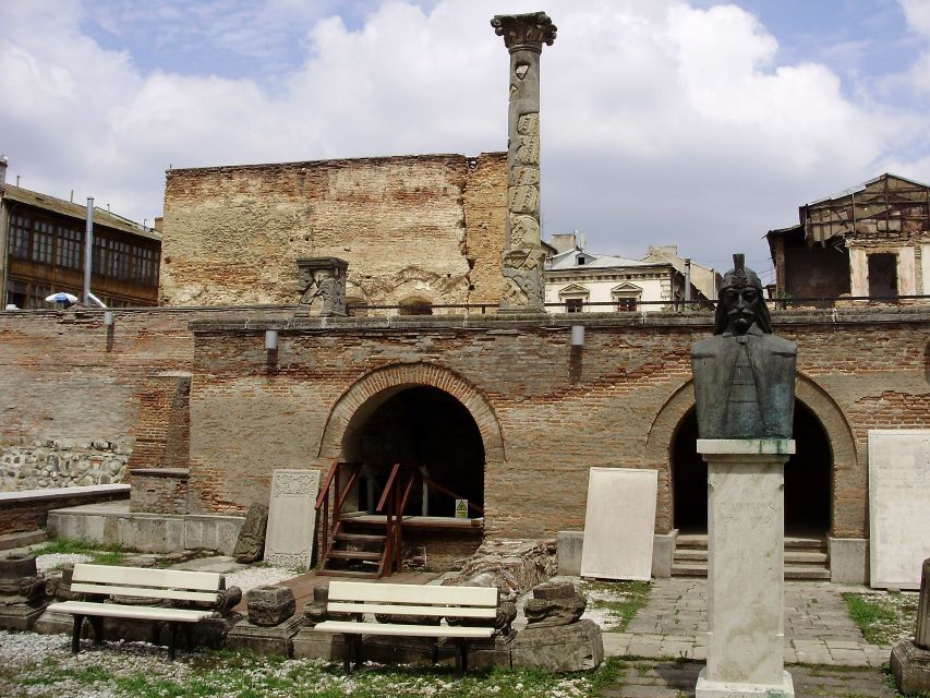 Bucharest: 2-Hour City Highlights Bike Tour - What the two-hour format really gives you