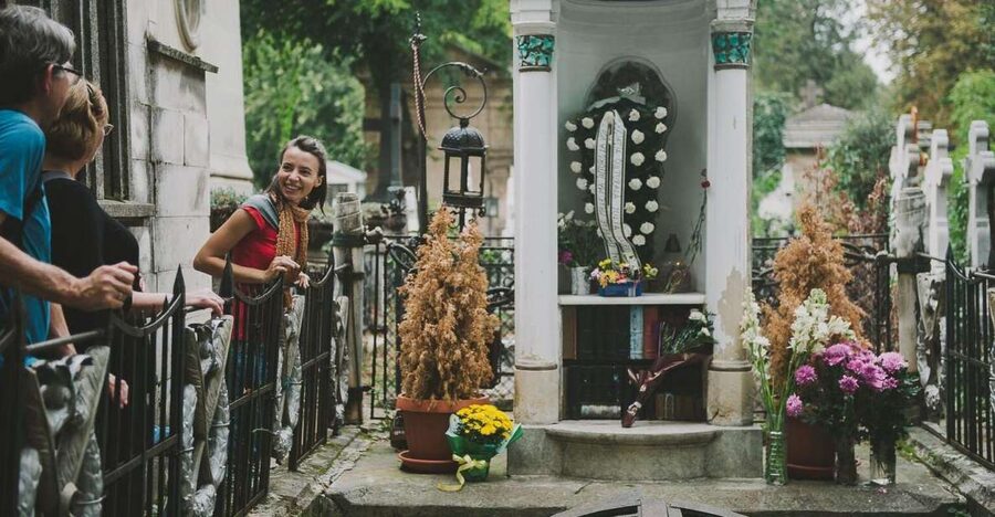 Bucharest: 3-Hour Dark History Tour with a Local - Key points at a glance
