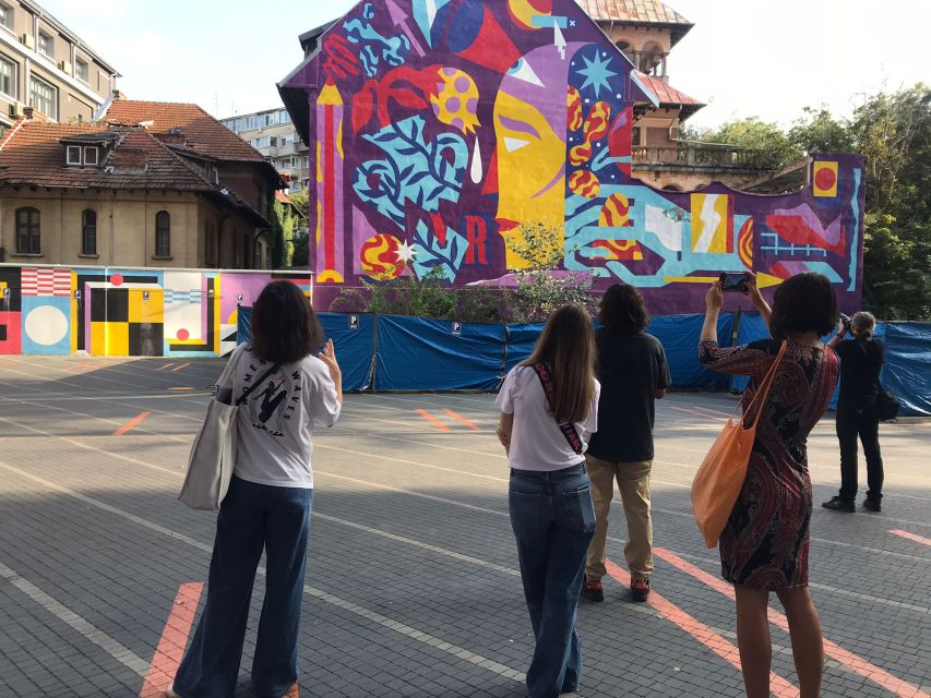 Bucharest: Alternative Sightseeing 2.5-3h-Hour Guided Tour - Finishing at Food Hood