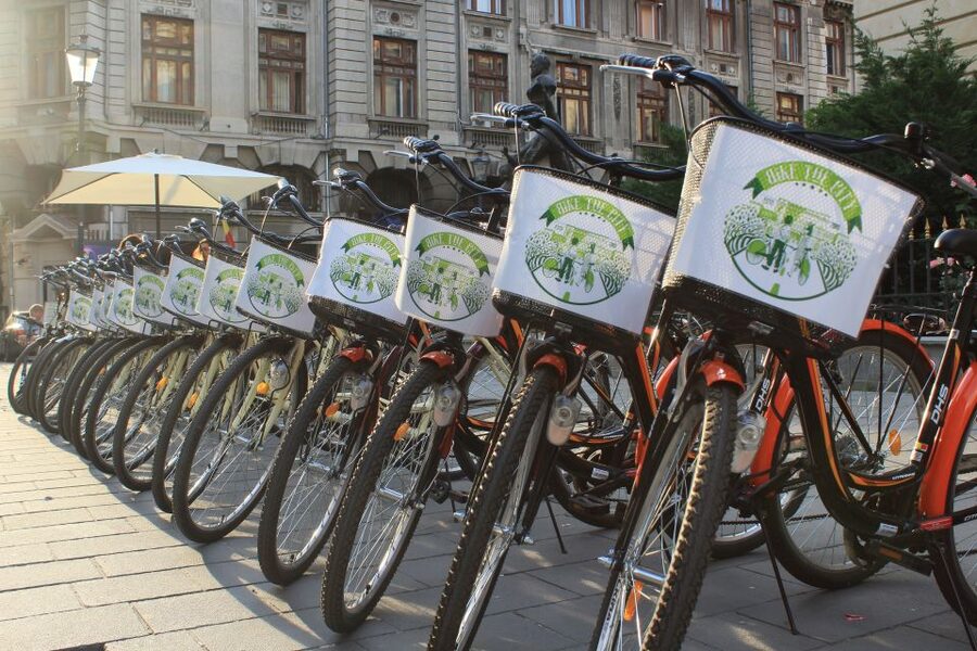 Bucharest Bike Rentals - What a flat city lets you see