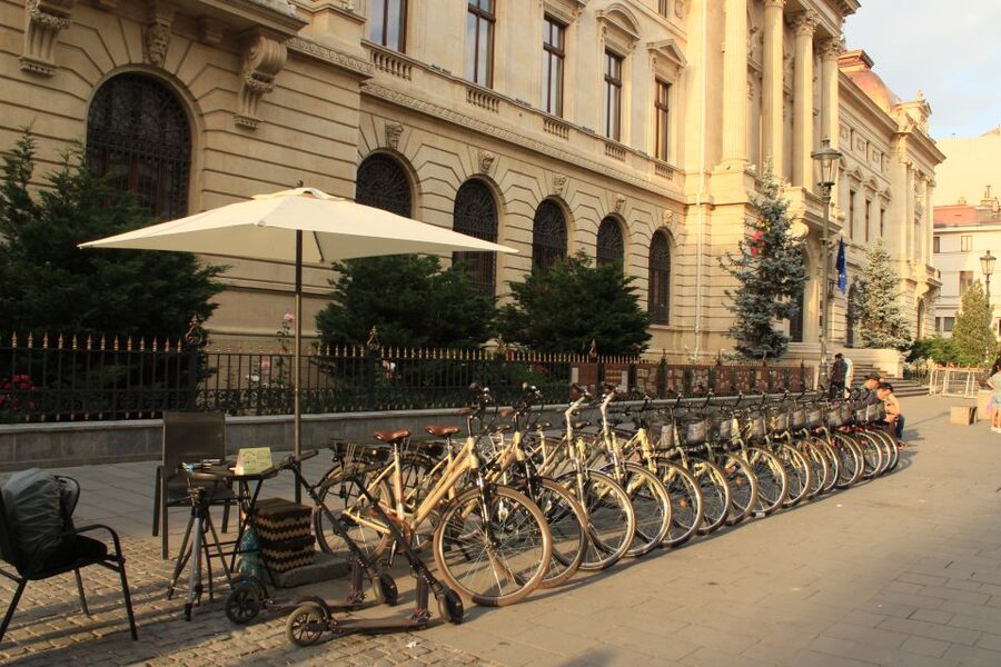 Bucharest Bike Rentals - Reaching the Palace of Parliament