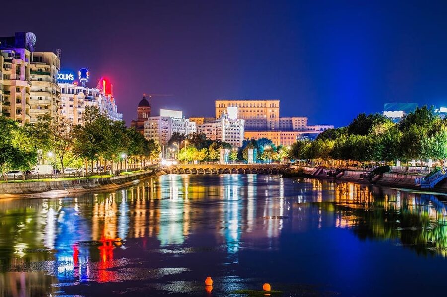 Bucharest city tour by car - What the first drive through Bucharest can teach you