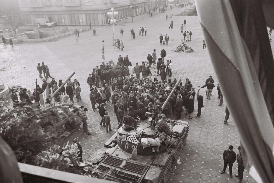Bucharest Communism: From Lenin to Ceausescu - The hard facts of life under Romanian communism