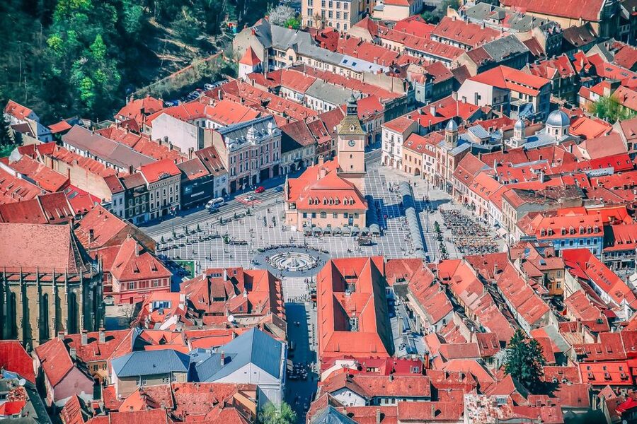 Bucharest: Day Trip to Dracula Castle, Peles Castle & Brașov - Bran Castle and the Dracula question