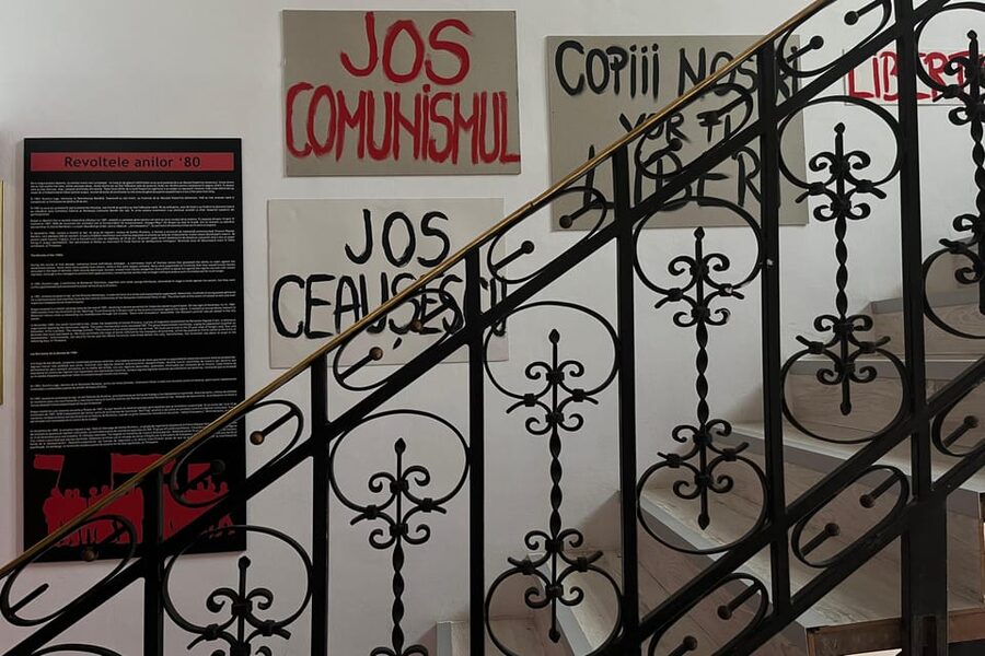 Bucharest: Entry ticket at the Museum of Communism - Practical advice for a better visit