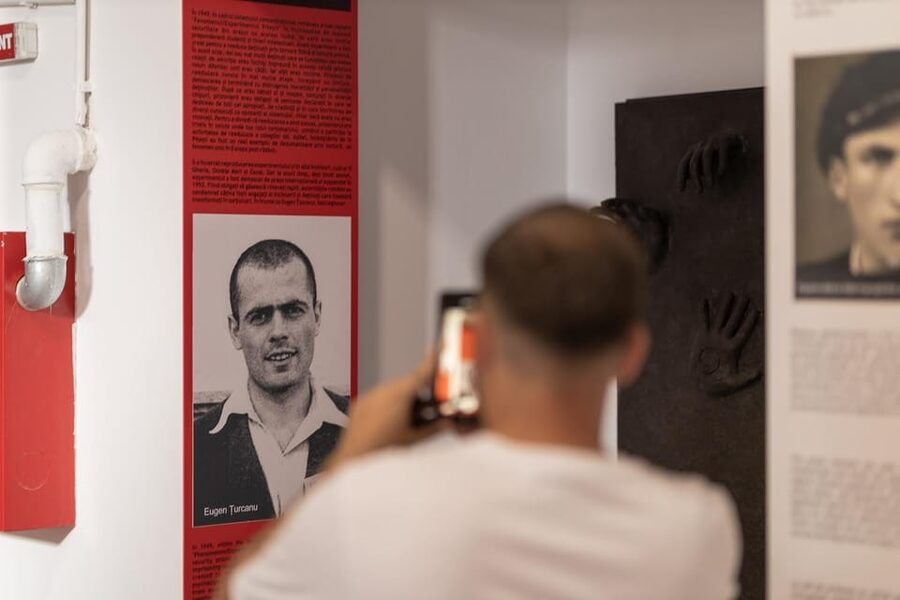 Bucharest: Entry ticket at the Museum of Communism - How long should you allow?