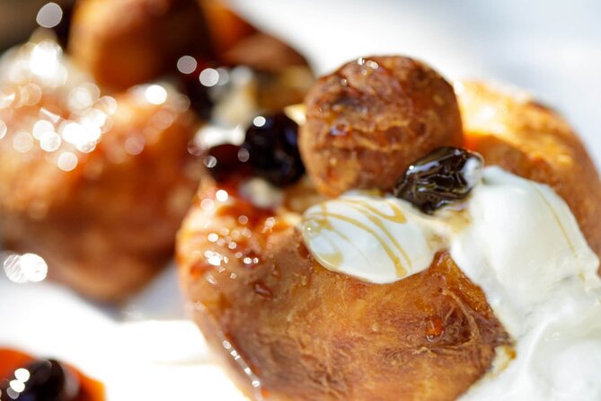 Bucharest Evening Tour and Traditional Dinner - 3 hours - Dinner at Caru’ cu Bere