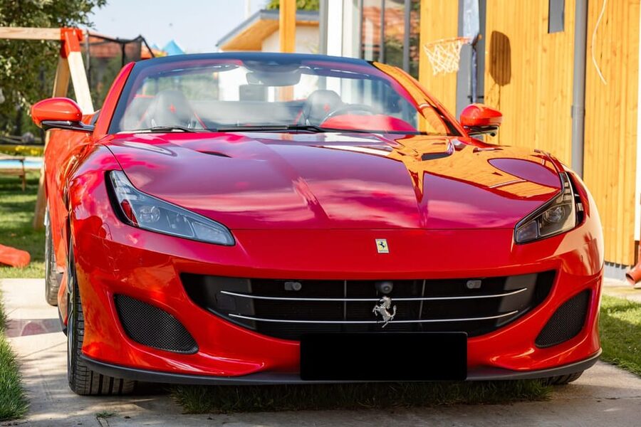 Bucharest: Ferrari Driving Experience - SHORT 10min - The route to Piața Alba Iulia