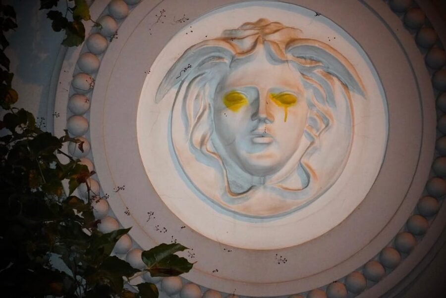 Bucharest: Ghost Stories & Romanian Mythology Walking Tour - Dracula, vampires, and a Bucharest case from the 1970s