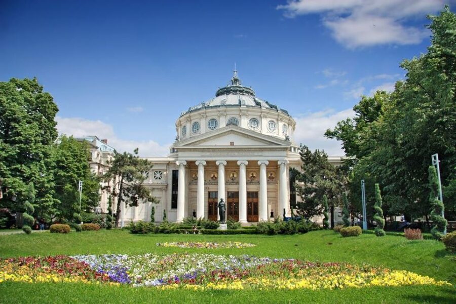 Bucharest: Half Day Bike Tour - Little Paris along Victoria Boulevard
