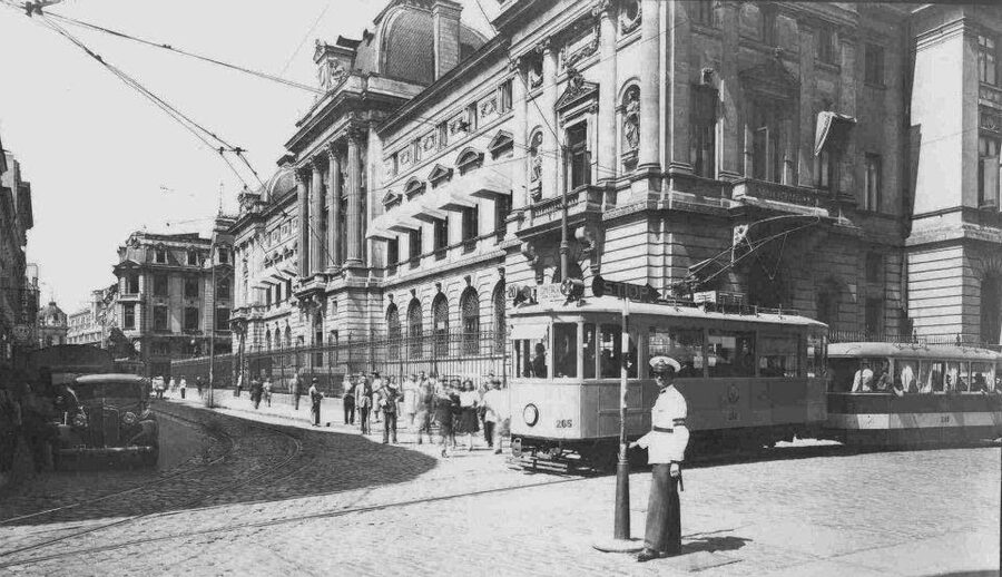 Bucharest: Half Day Bike Tour - What the cycling feels like