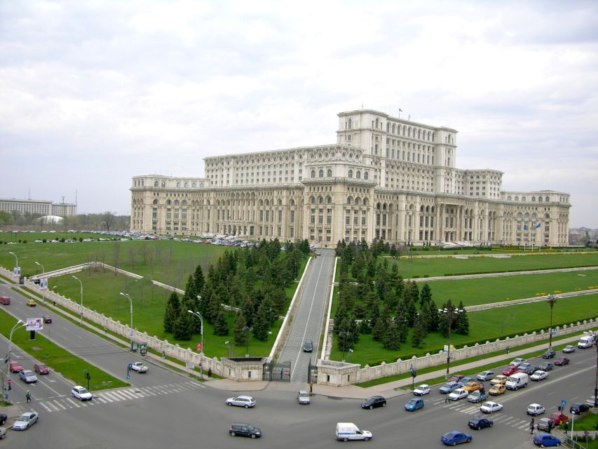 Bucharest: Half-Day Sightseeing Tour - Victory Avenue and the central squares