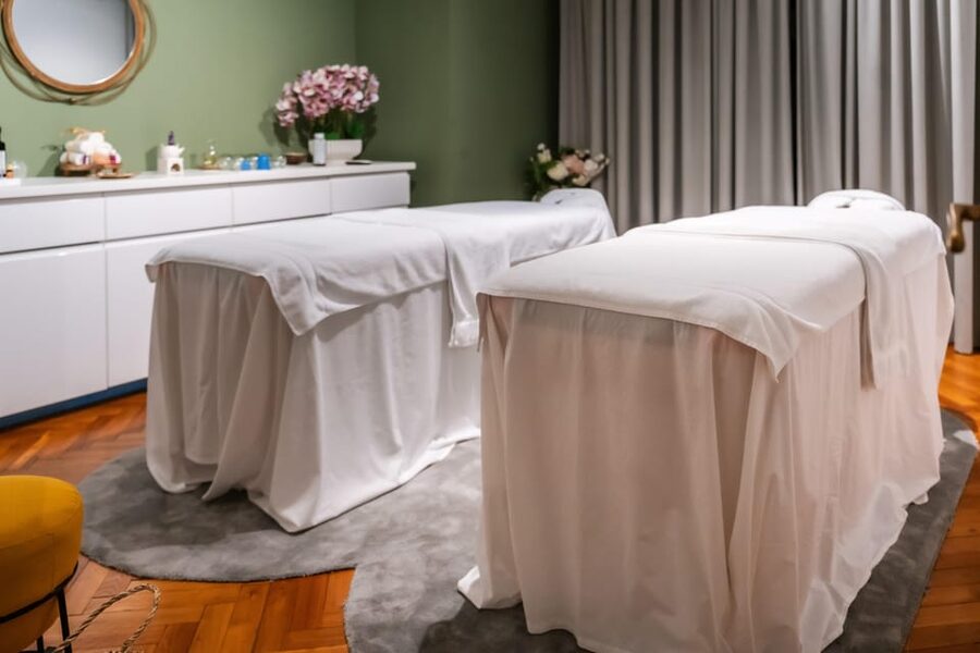 Bucharest: Harmony Wellness Center Massage Treatments - A calm hour in central Bucharest