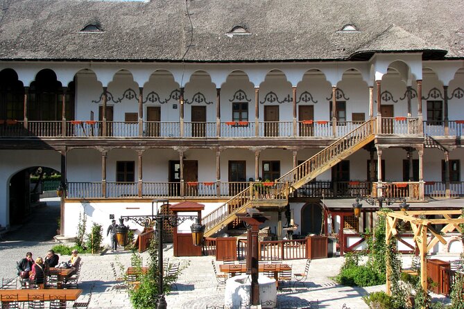 Bucharest Highlights Walking Tour - Starting among Bucharest’s old trading inns