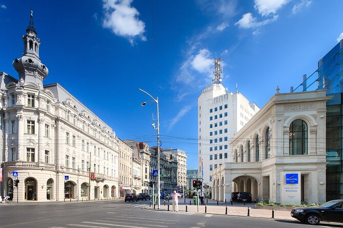 Bucharest Highlights Walking Tour - A breath of green at Cismigiu Park