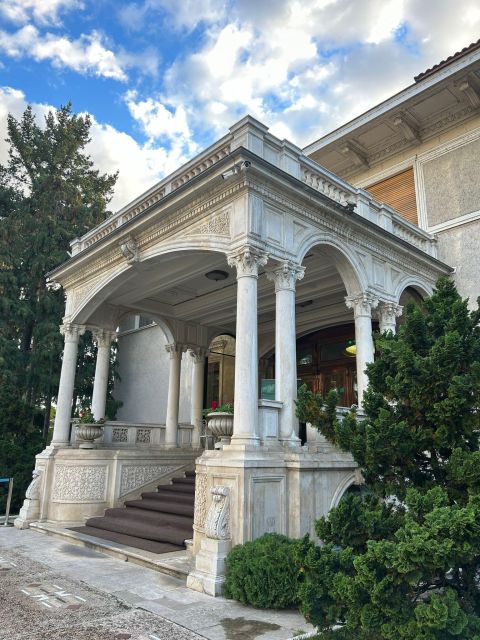 Bucharest Panoramic City Tour & Street Food - What the private vehicle changes