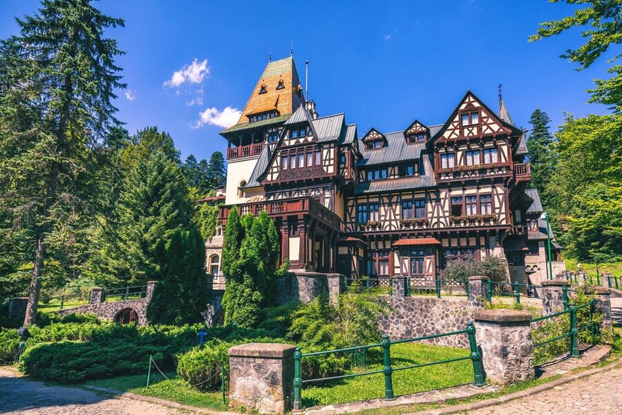 Bucharest: Peles Castle, Bran Castle, & Brasov Full-Day Tour - Key points at a glance