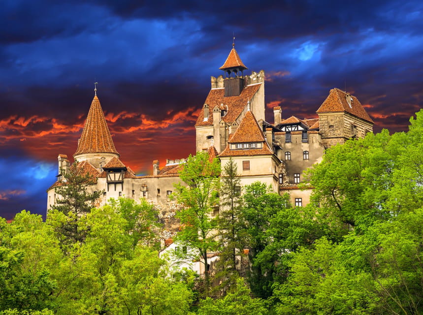 Bucharest: Peles Castle, Bran Castle, & Brasov Full-Day Tour - Peles Castle: Romania’s royal showpiece