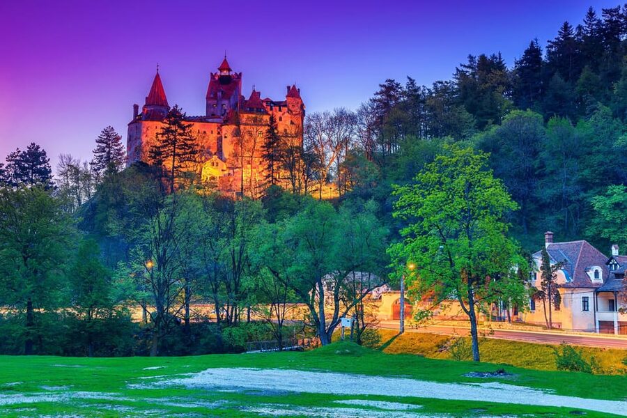 Bucharest: Peles & Dracula's Castle and Brasov Full-Day Trip - What this Bucharest day trip is really like