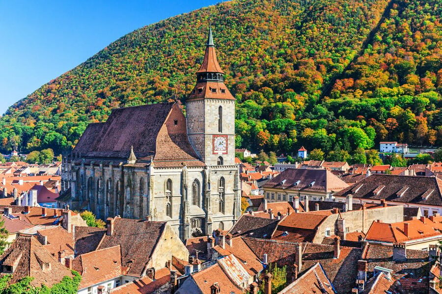 Bucharest: Peles & Dracula's Castle and Brasov Full-Day Trip - Brașov: the day’s most enjoyable walk