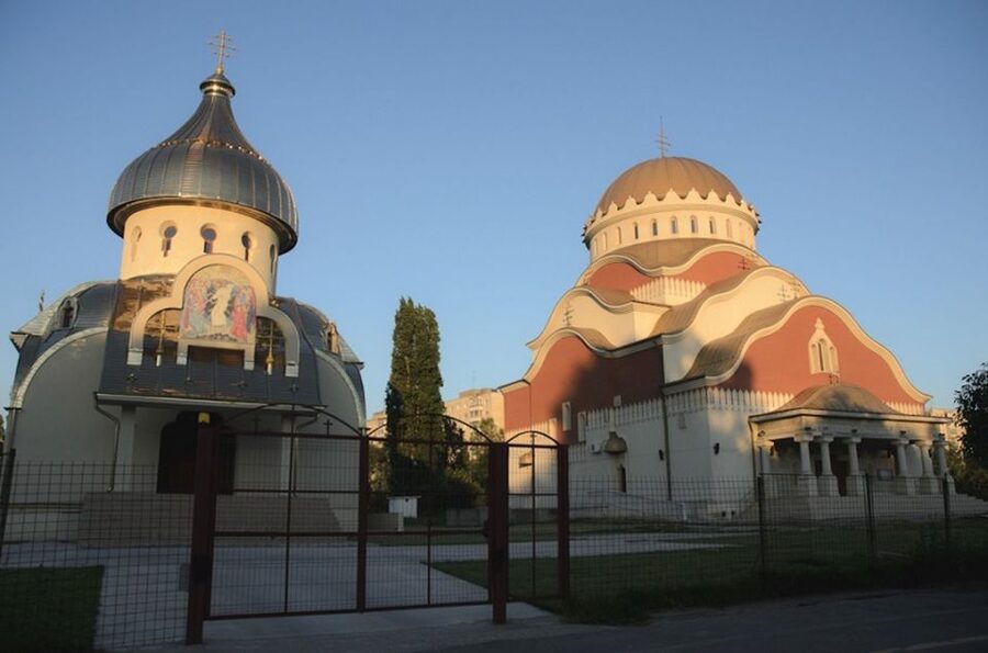 Bucharest: Private Three Neighborhoods Tour by Vintage Car - Who will get the most from this Bucharest tour?