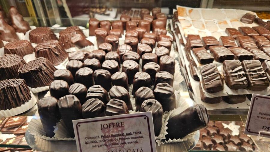 Bucharest: Sweet Delights History and Desserts Walking Tour - Old Town, legends, and the final papanasi