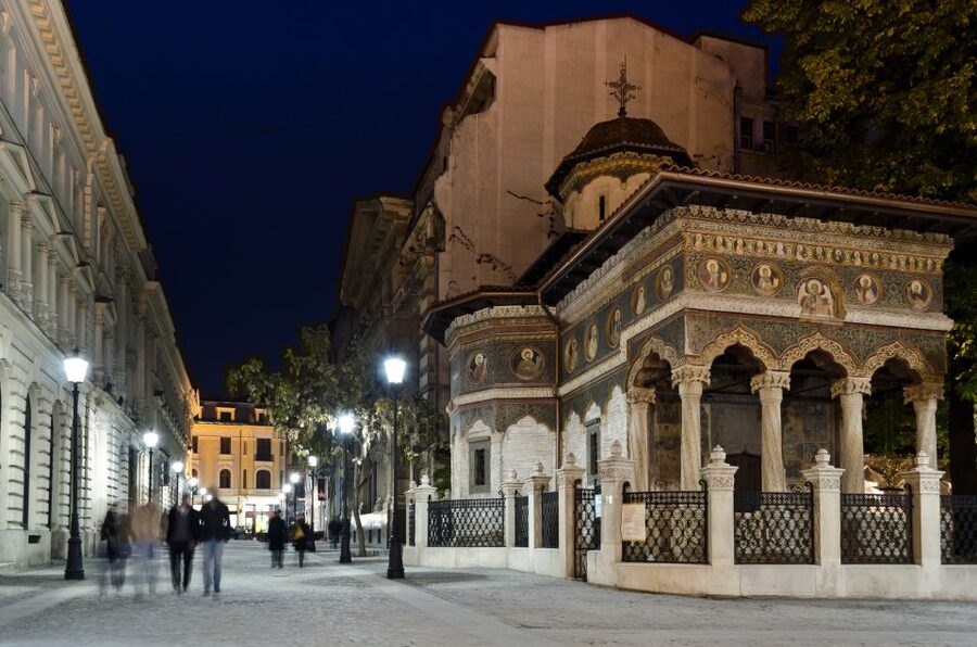 Bucharest: The Italian emigration in Romania - Price, timing, and who gets the best value