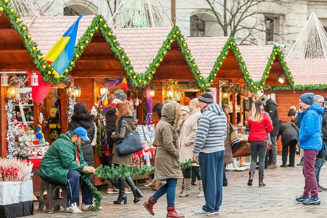 Bucharest: Tour of Christmas traditions & decorations - University Square, handmade goods, and Romanian wine