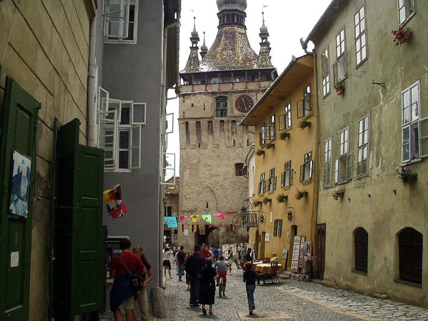 Bucharest: Transylvania and Dracula's Castle 2-Day Tour - The Drive, Guide, and Group Size
