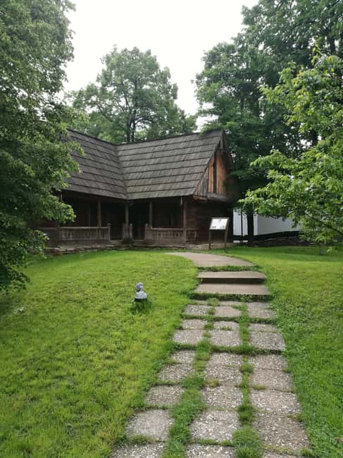 Bucharest: Village Museum Guided Tour - From Transylvania to Dobrogea